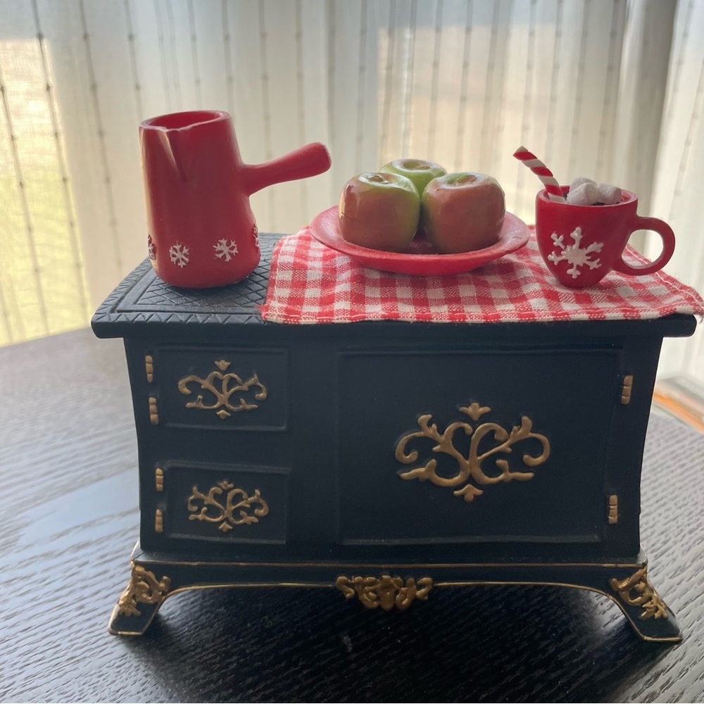 Beautiful Vintage Inspired Blue Stove